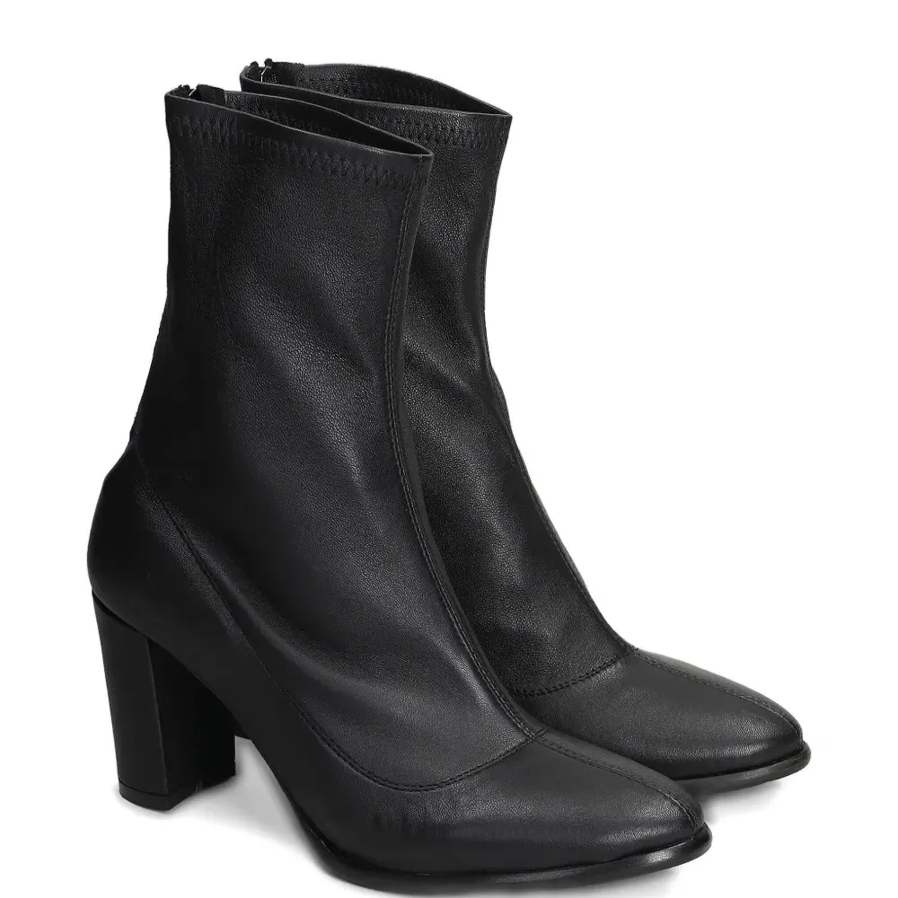 Ботинки на каблуке 70 мм