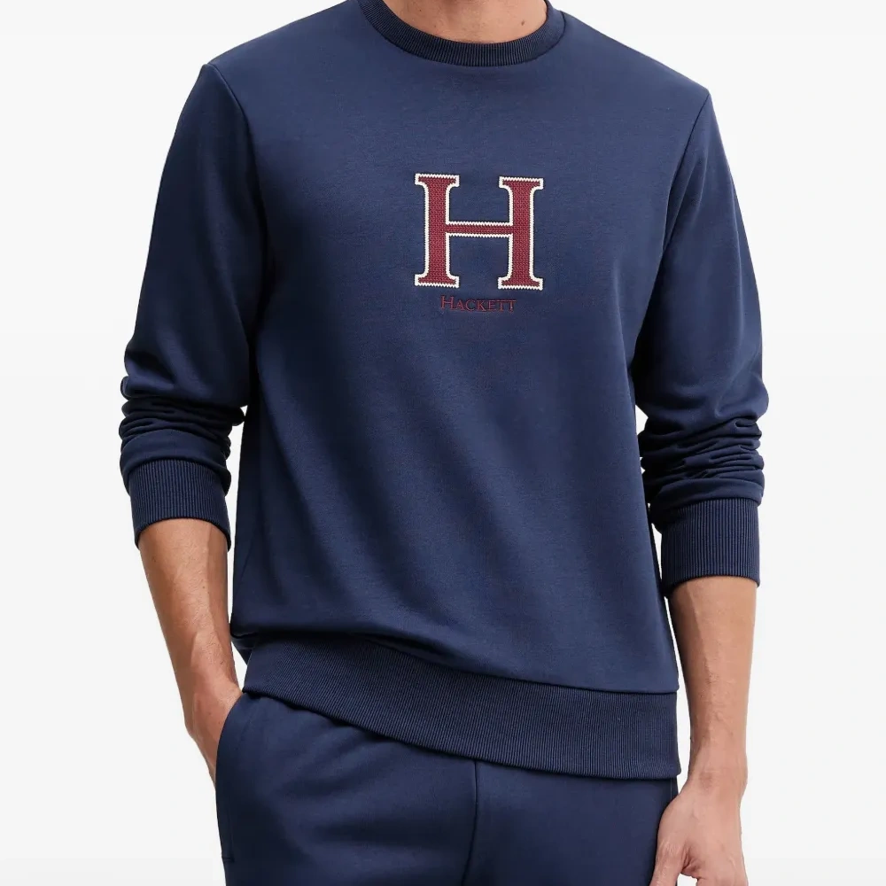 Свитшот с круглым вырезом