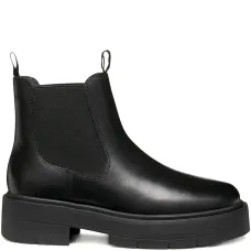 Кожаные ботинки