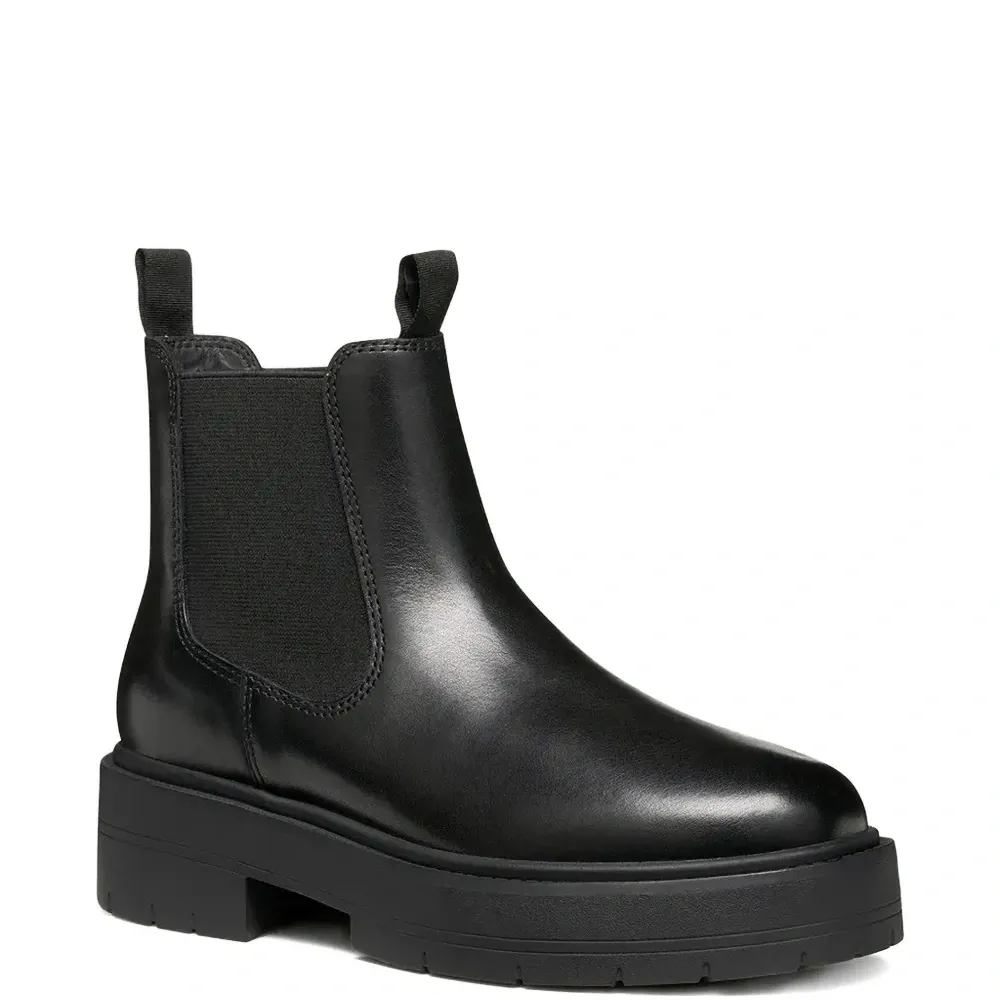 Кожаные ботинки