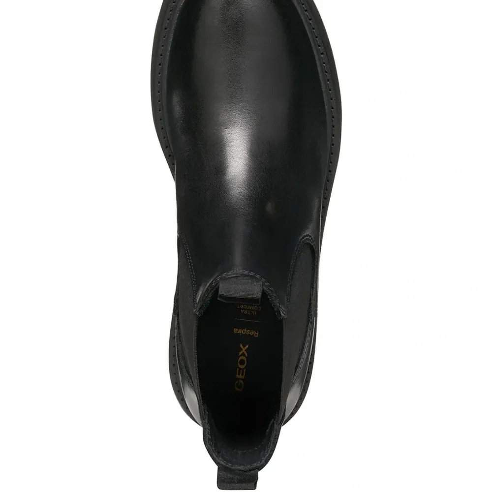 Кожаные ботинки