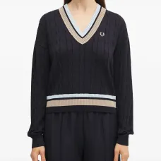 Свитер фактурной вязки с V-образным вырезом