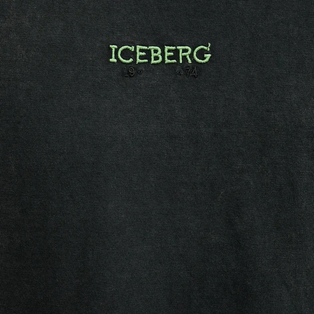 Футболка с короткими рукавами и принтом