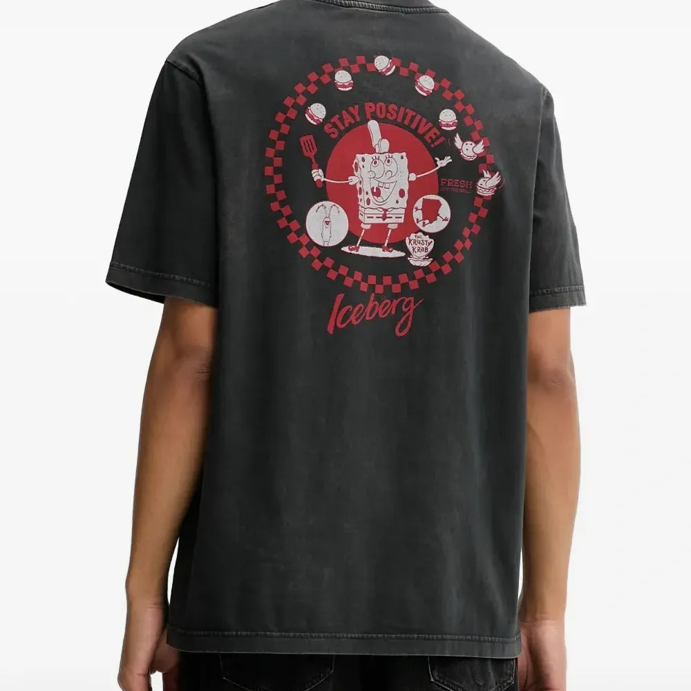 Футболка с короткими рукавами и принтом