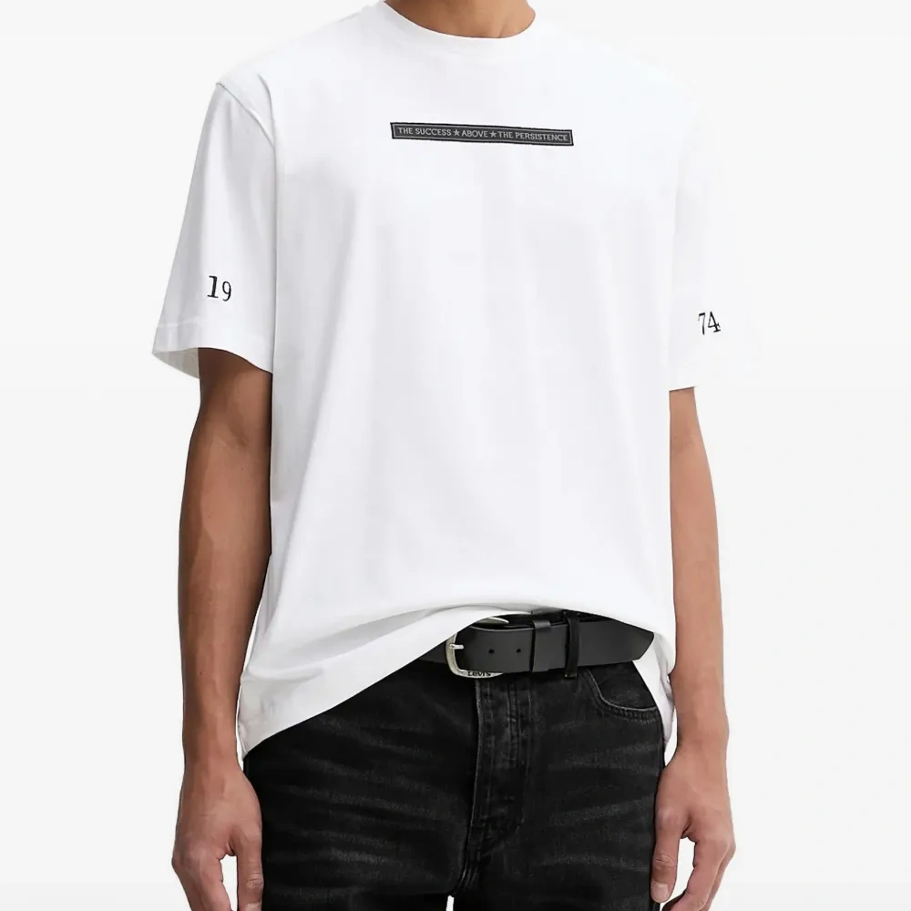 Футболка с графическим принтом