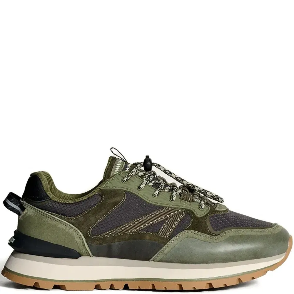 Кроссовки City Off Road с панелями и шнуровкой Кроссовки City Off Road с панелями и шнуровкой