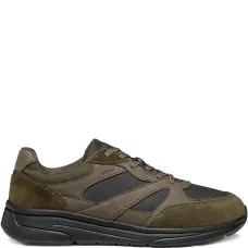 Кроссовки с логотипом