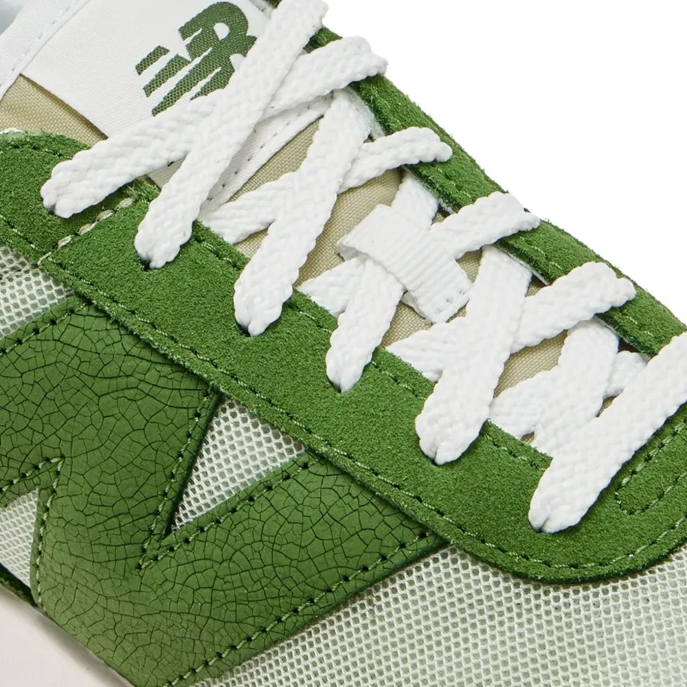 Кроссовки 370