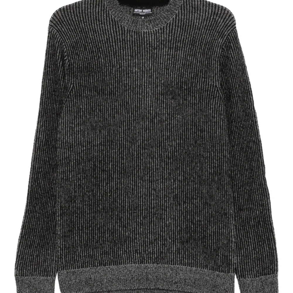 Полосатый вязаный джемпер в рубчик