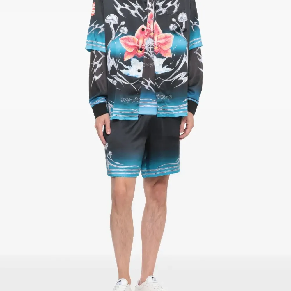 Футболка с длинными рукавами и принтом