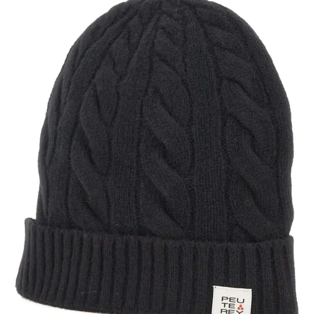 Шапка бини фактурной вязки