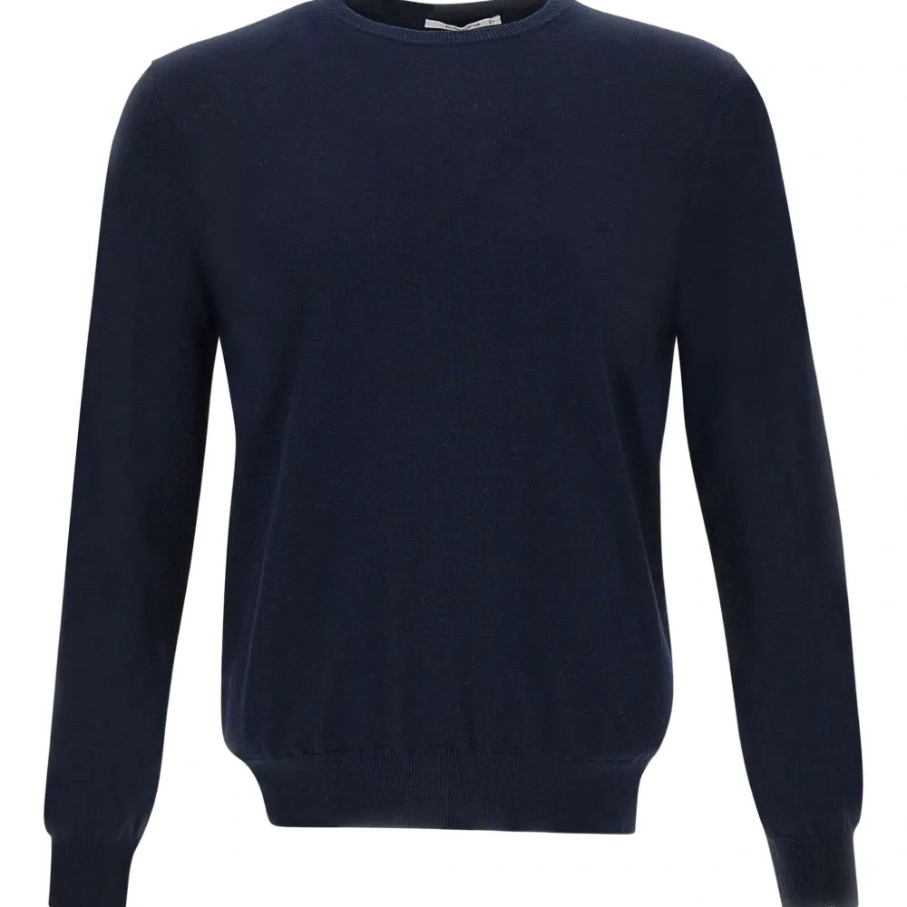 Свитер с налокотниками