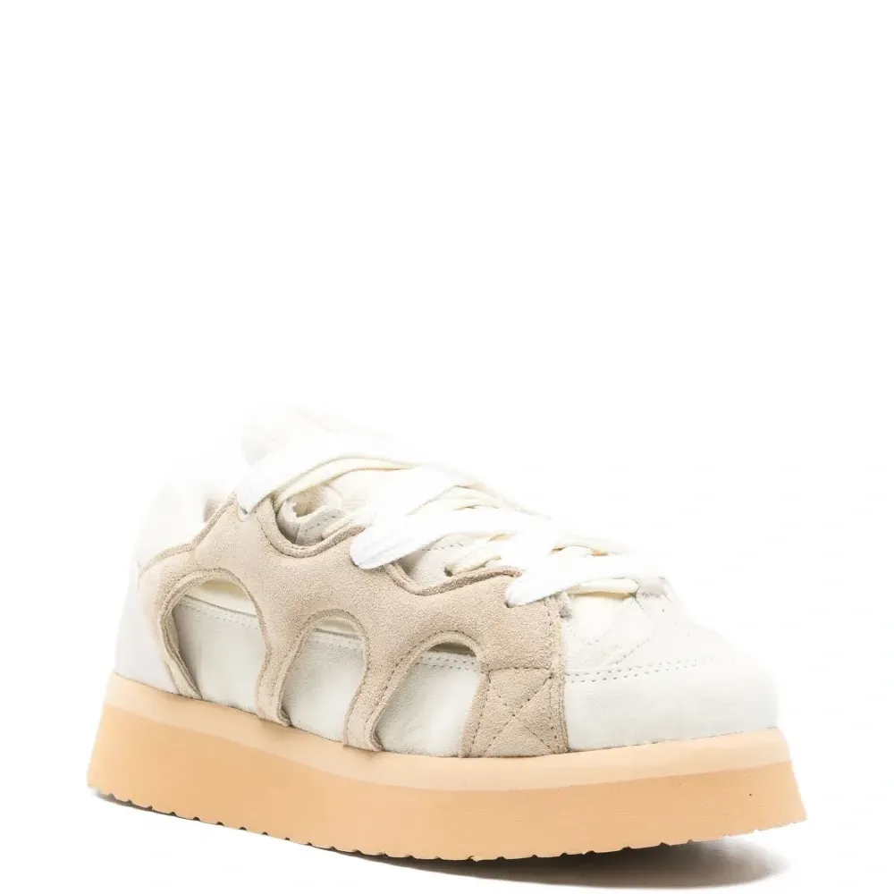 Замшевые кроссовки