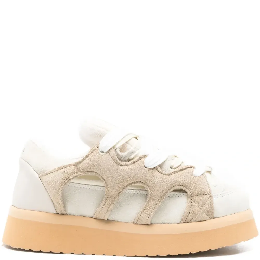 Замшевые кроссовки