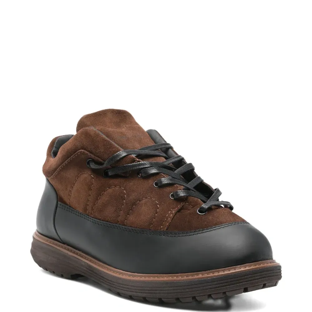 Замшевые кроссовки