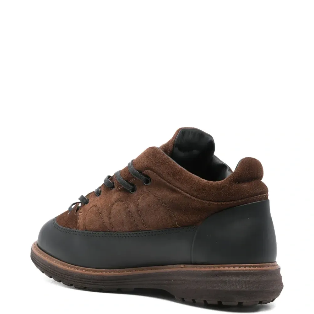 Замшевые кроссовки