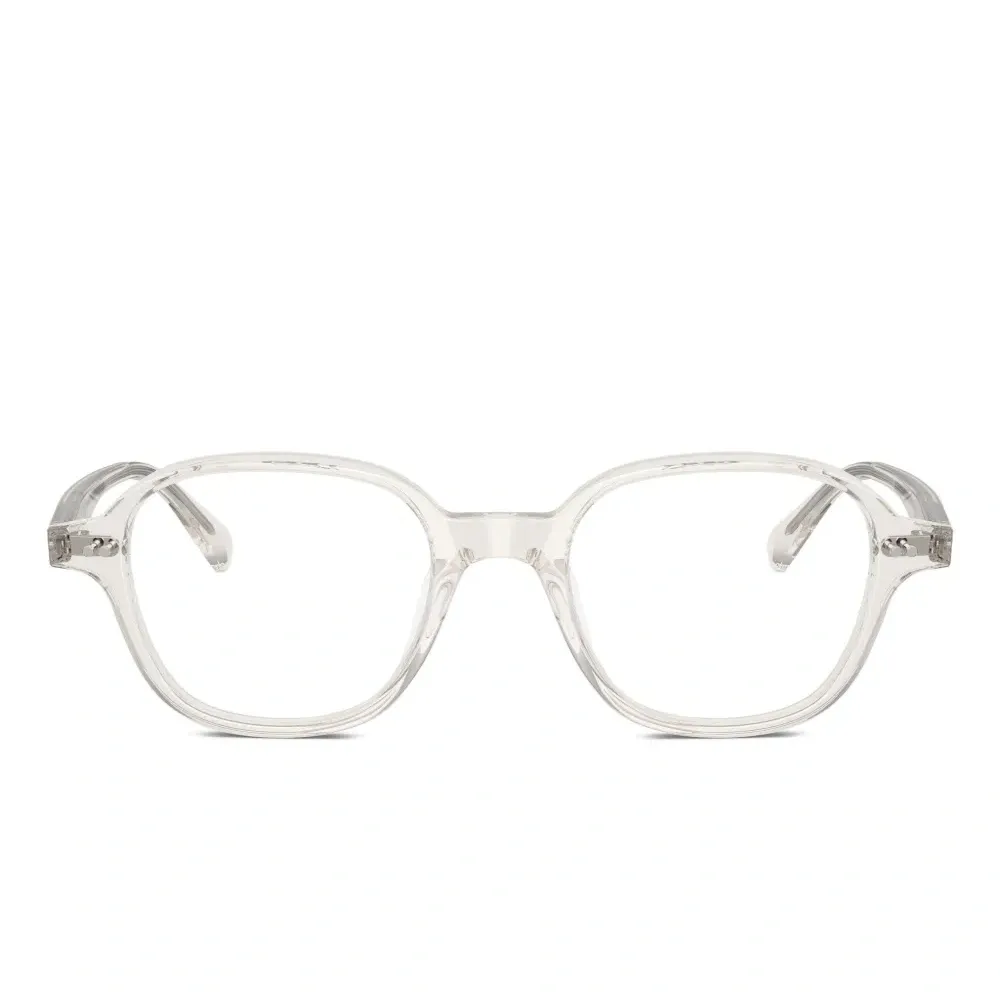 Очки в круглой оправе