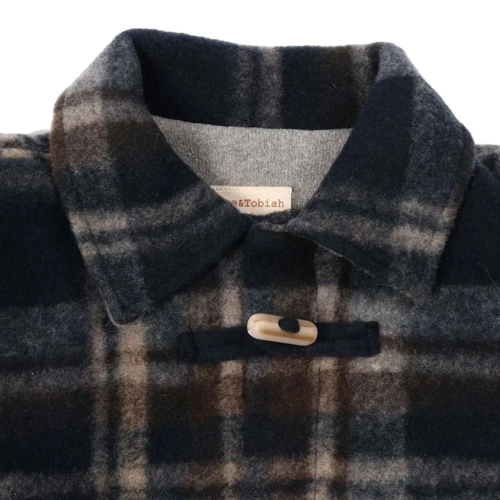 Клетчатое пальто с застежкой тогл