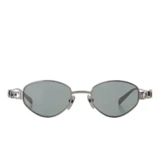 Солнцезащитные очки в овальной оправе Солнцезащитные очки в овальной оправе