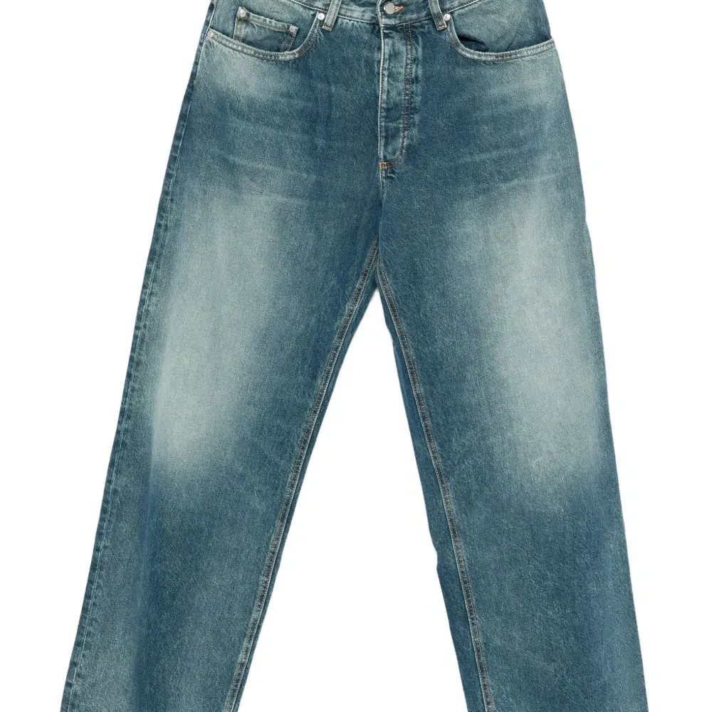 Джинсы прямого кроя