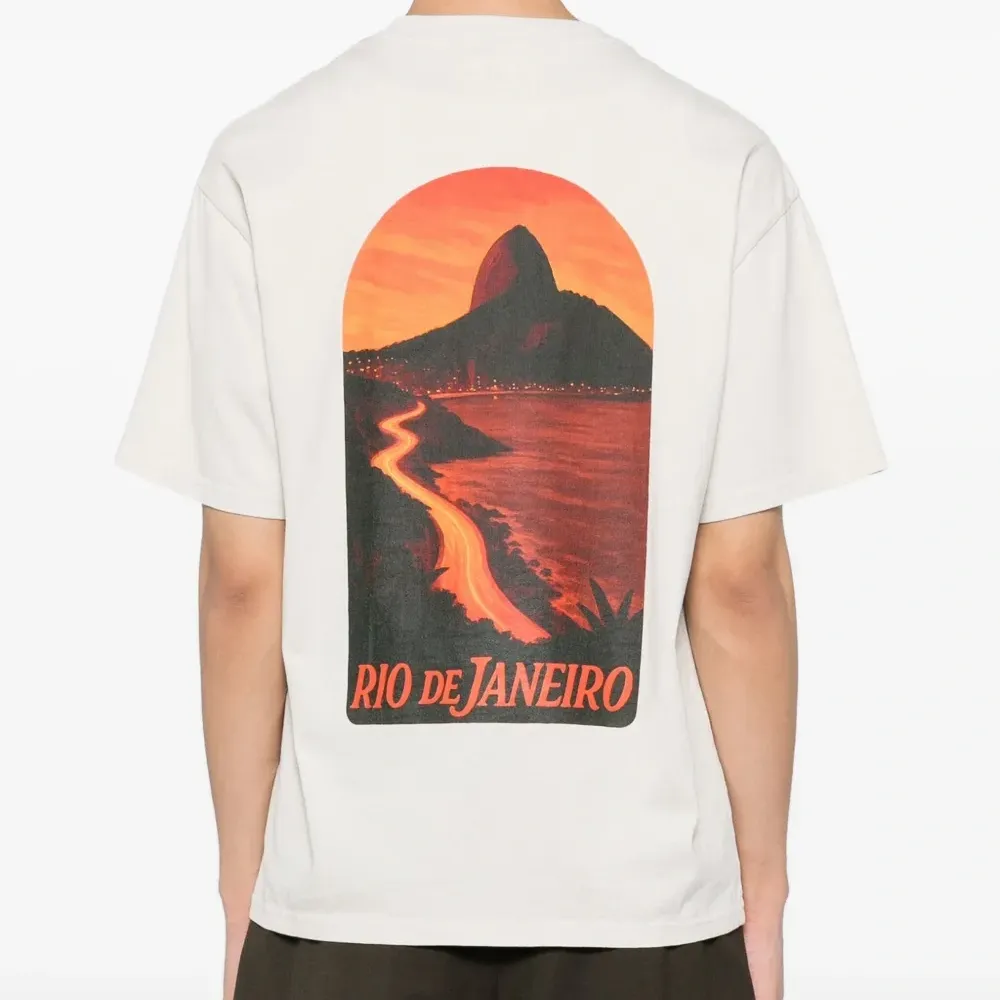 Футболка с графическим принтом