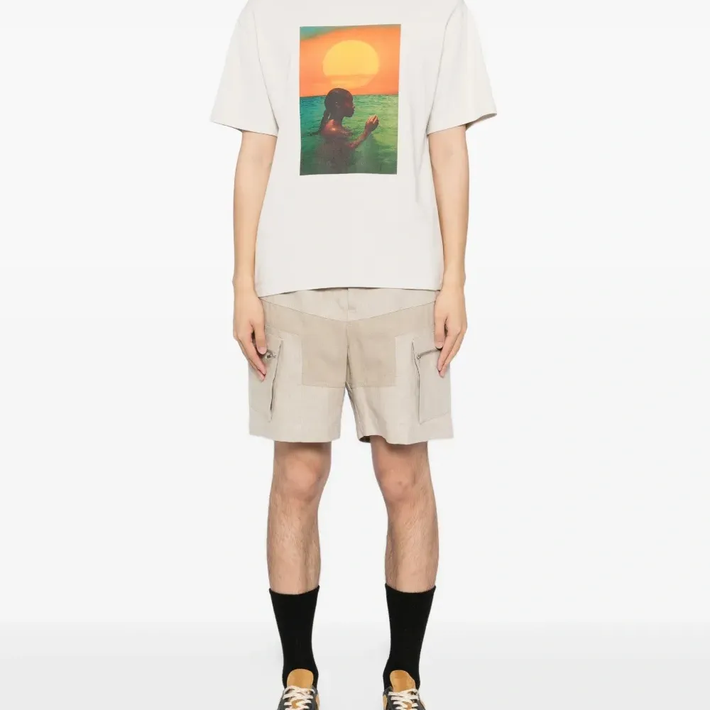 Футболка с графическим принтом