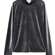 Бархатная футболка с высоким воротником