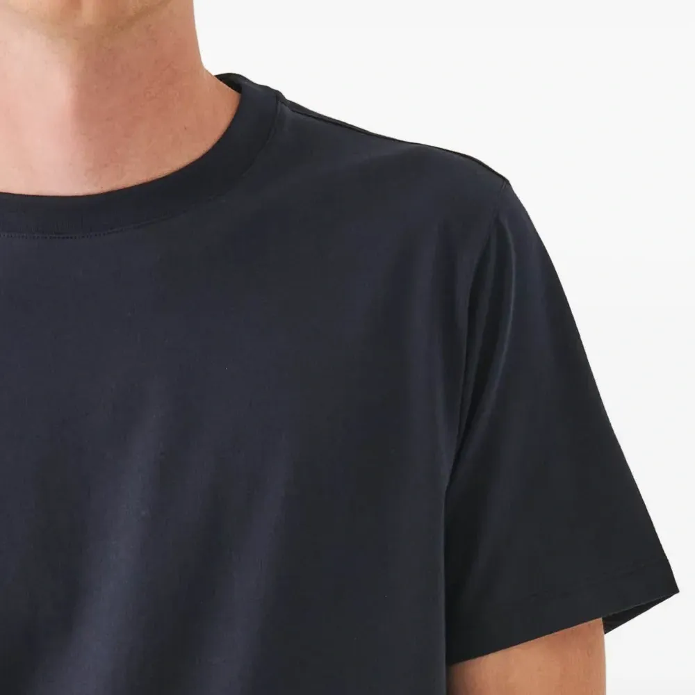 Футболка с круглым вырезом