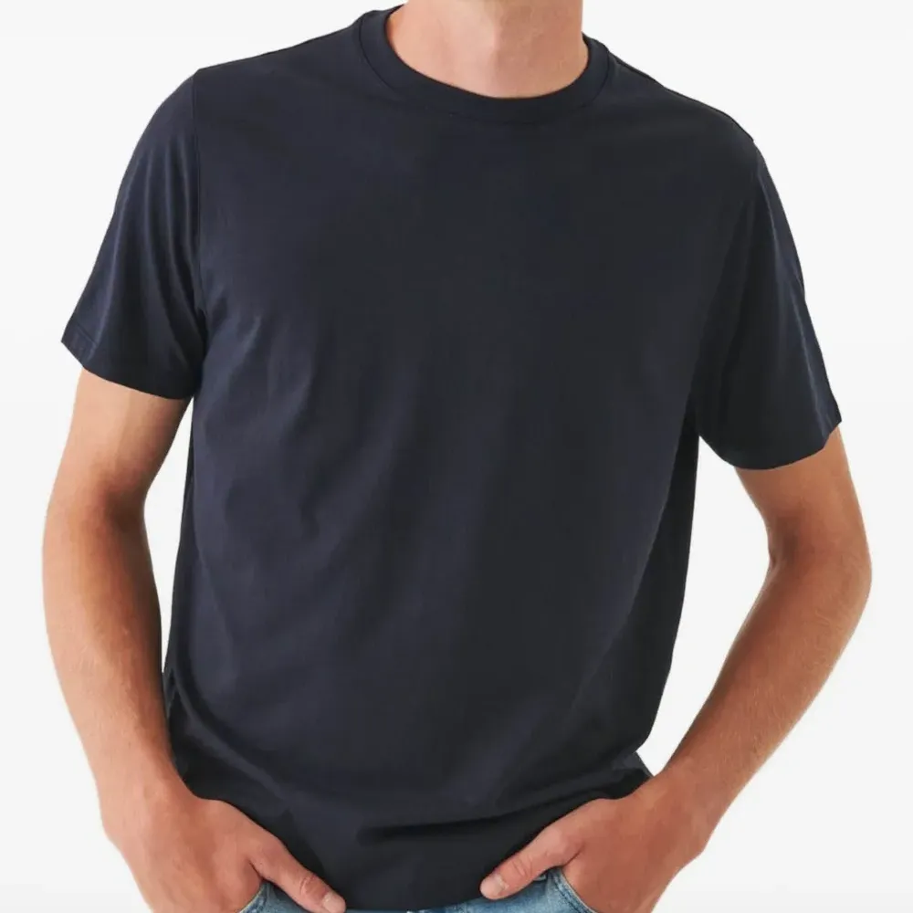 Футболка с круглым вырезом