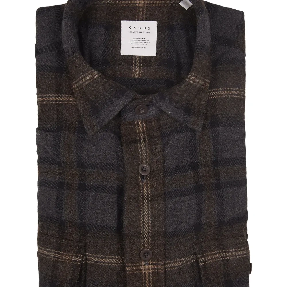 Клетчатая рубашка на пуговицах