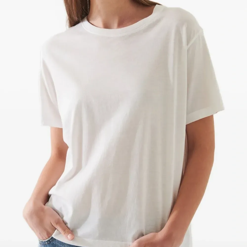 Футболка с короткими рукавами в стиле бойфренд