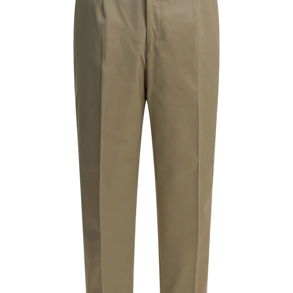 Брюки на пуговицах