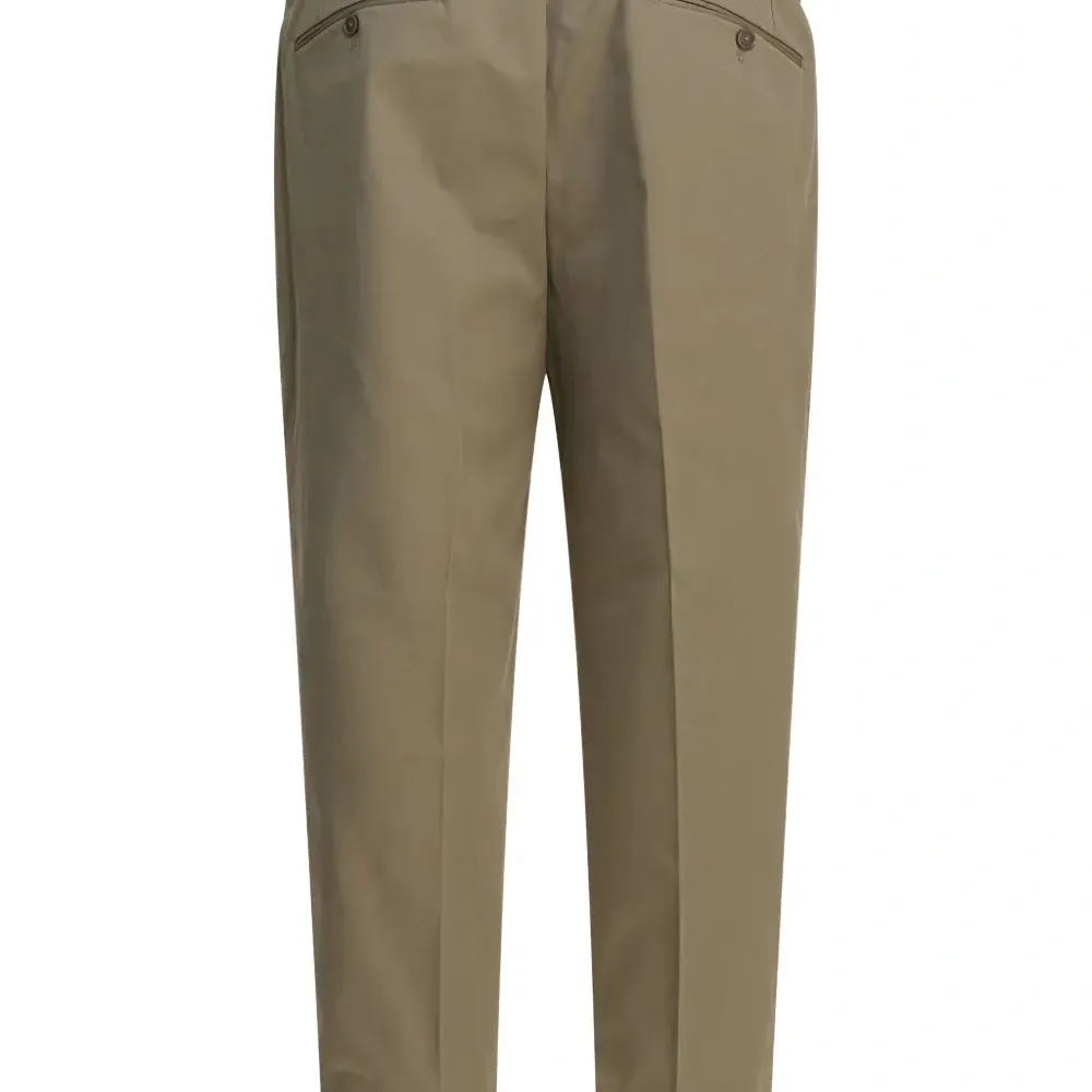 Брюки на пуговицах