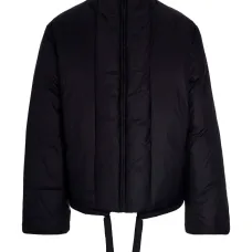 Стёганая куртка с высоким воротником Стёганая куртка с высоким воротником