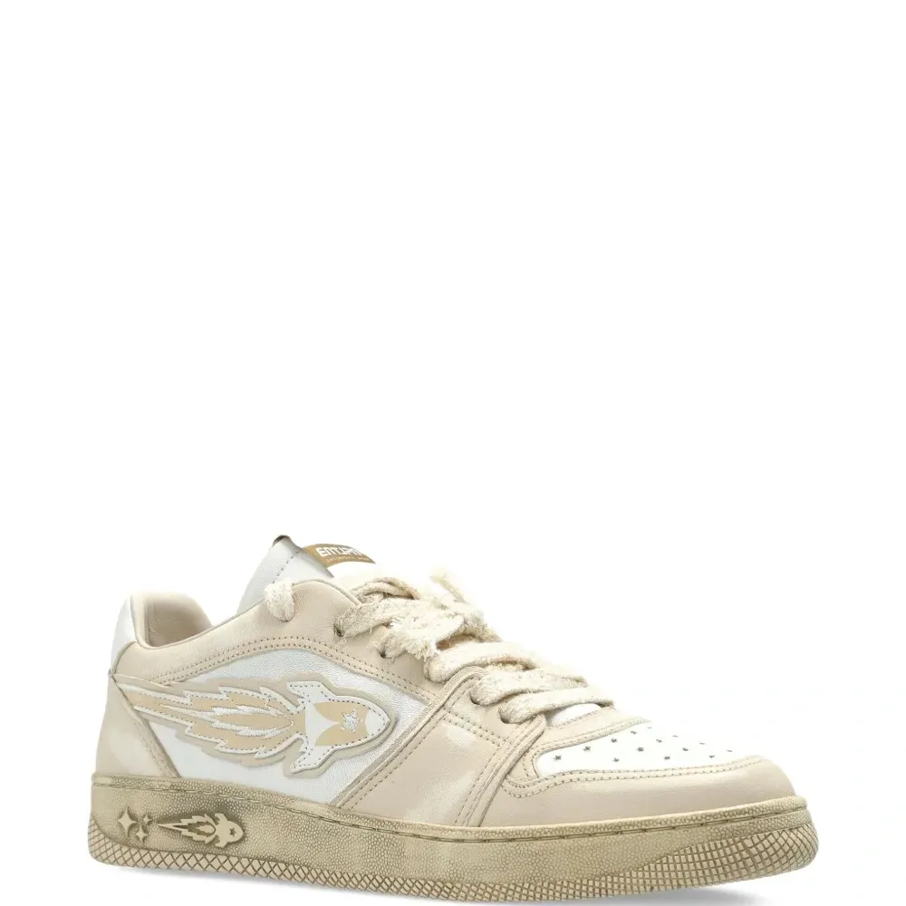 Кроссовки с логотипом