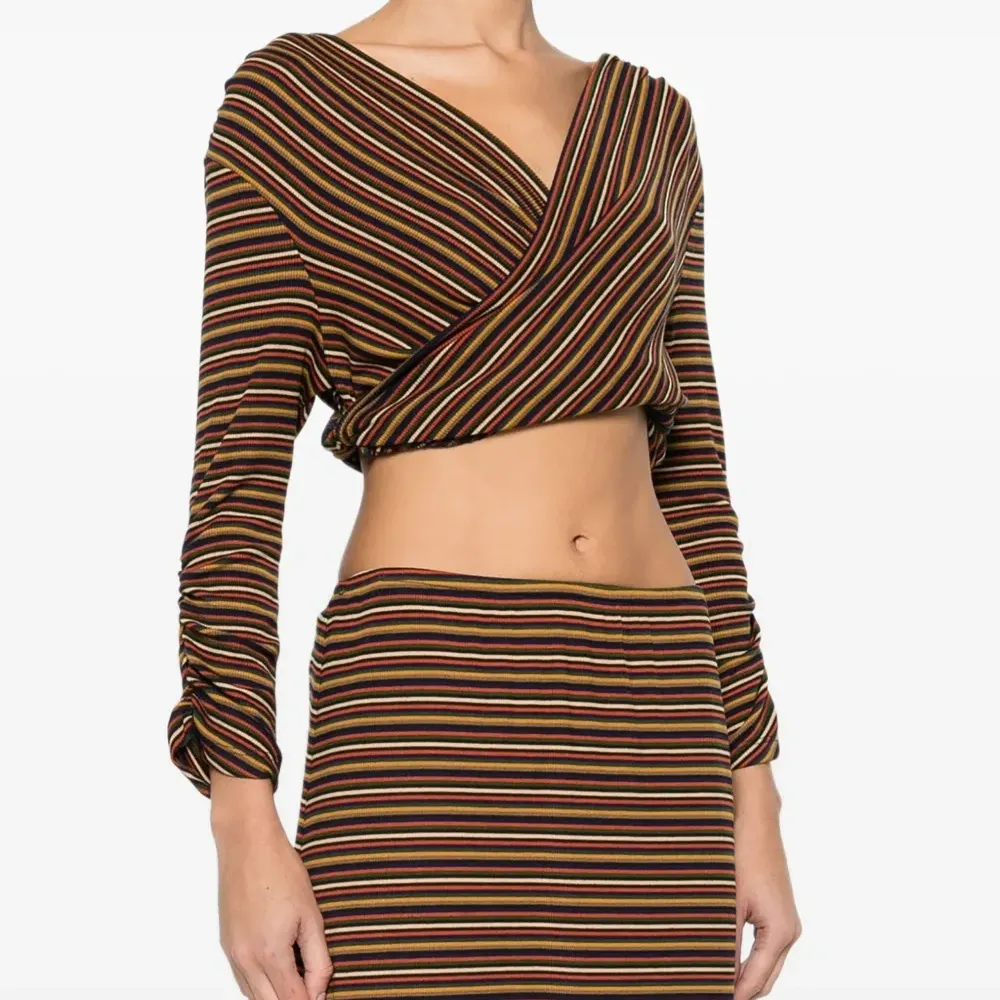 Полосатый топ с запахом