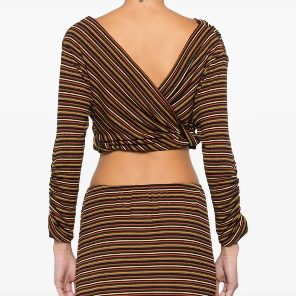 Полосатый топ с запахом