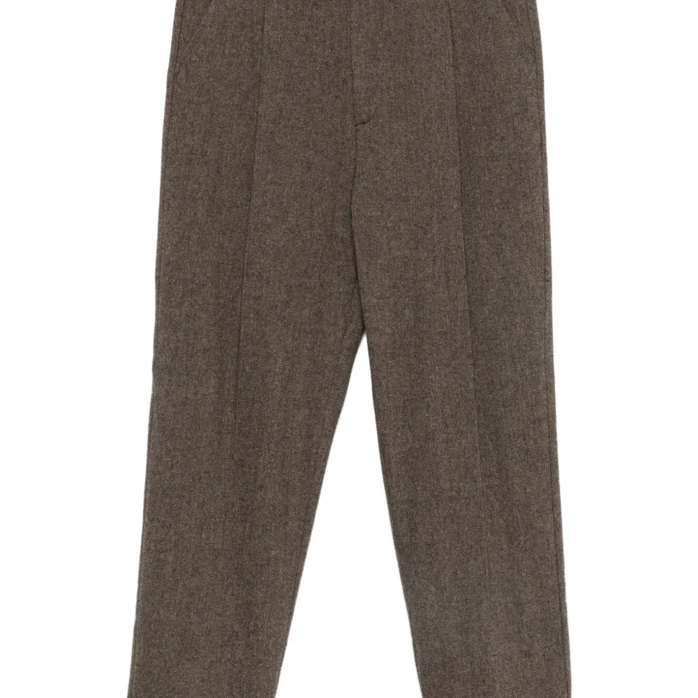 Брюки прямого кроя со складками