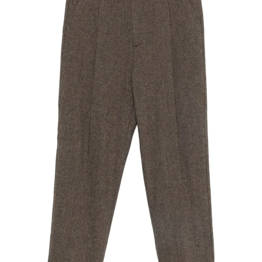 Брюки прямого кроя со складками