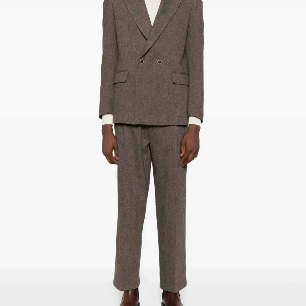 Брюки прямого кроя со складками