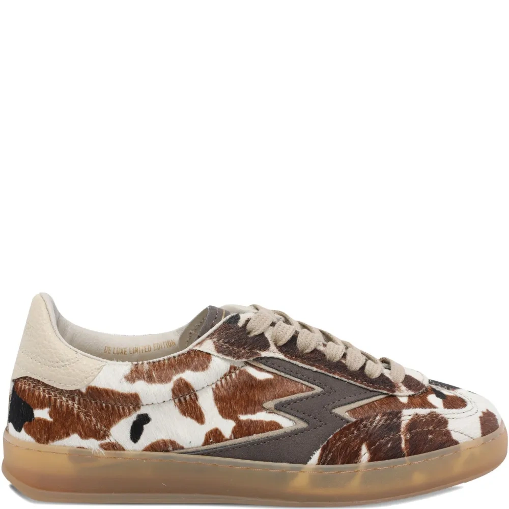 Кроссовки с логотипом