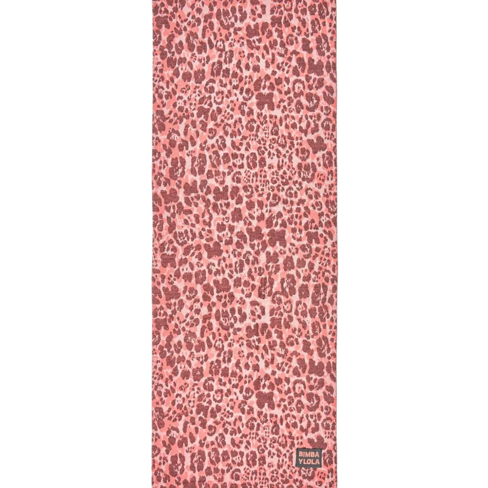 Шарф с анималистичным принтом и бахромой