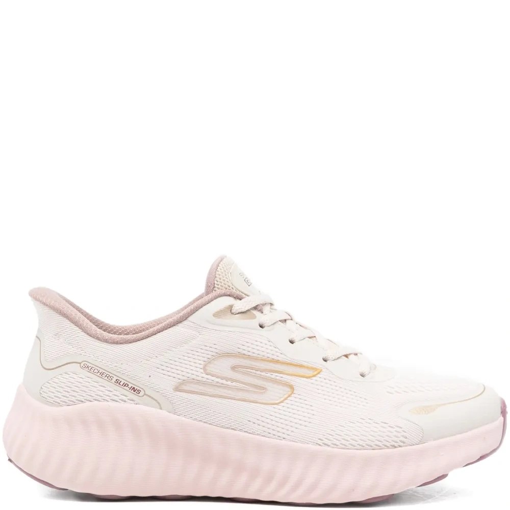 Кроссовки с логотипом