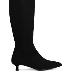 Остроконечные ботинки