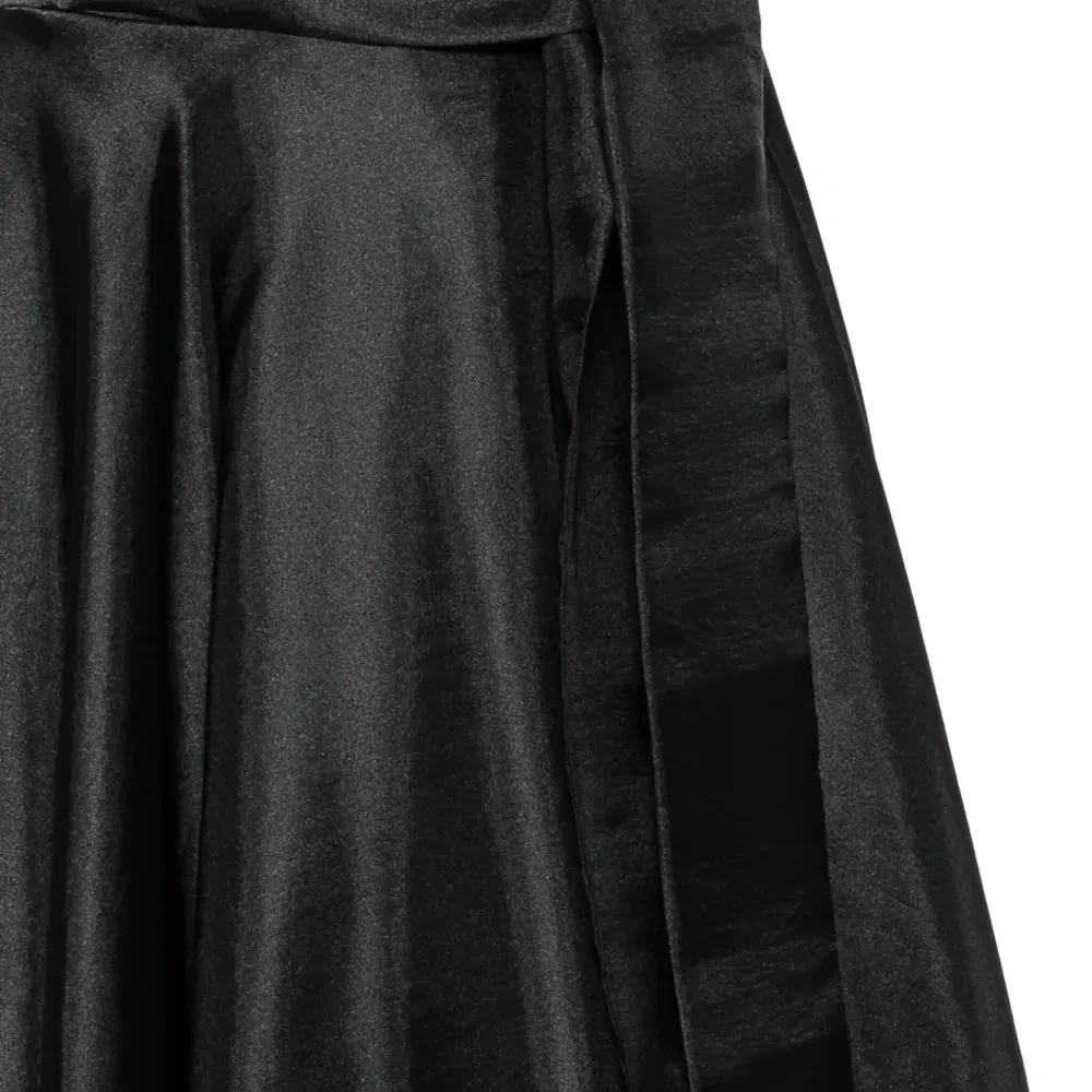 Макси-юбка с завышенной талией