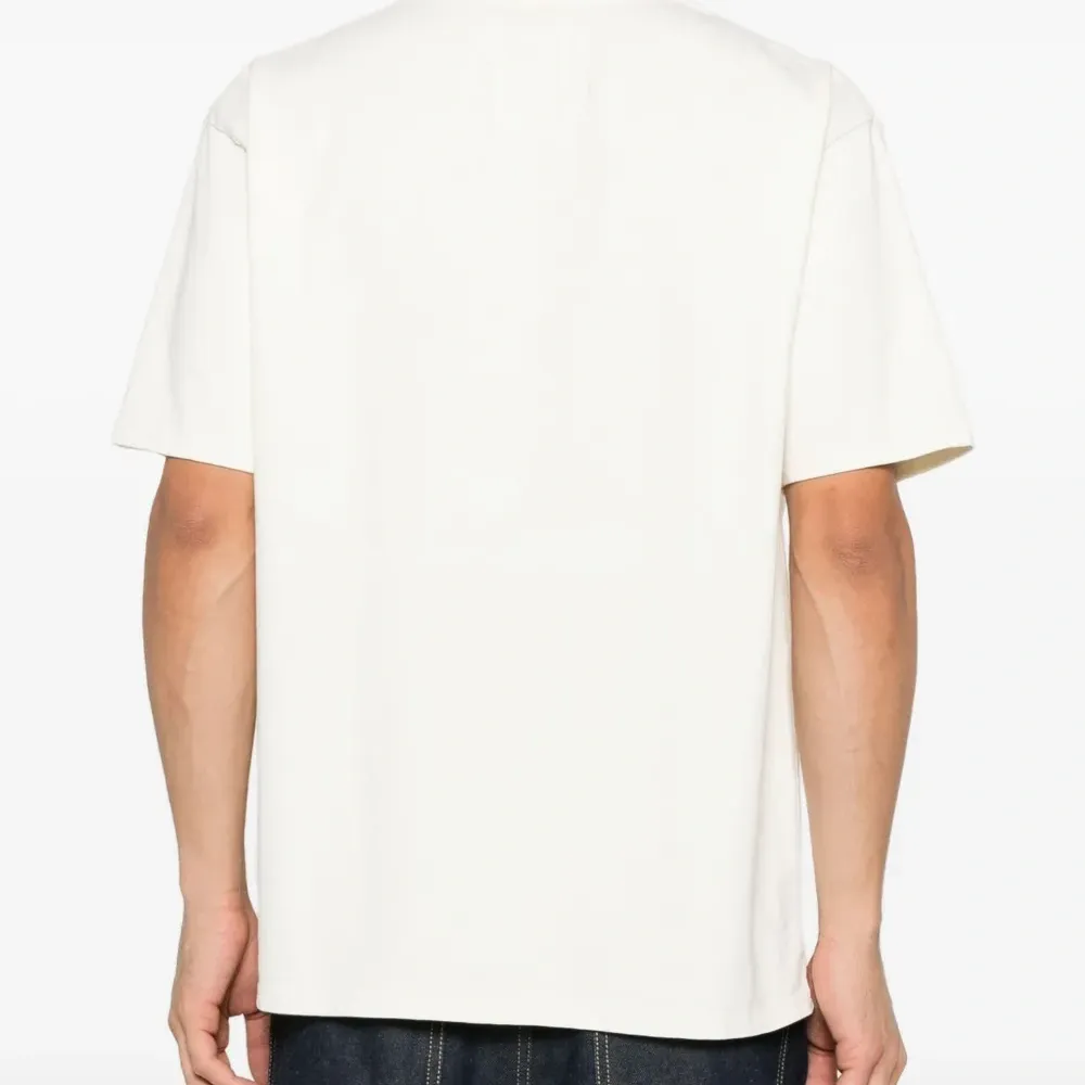 Футболка с логотипом