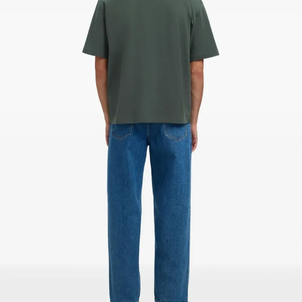 Футболка с круглым вырезом