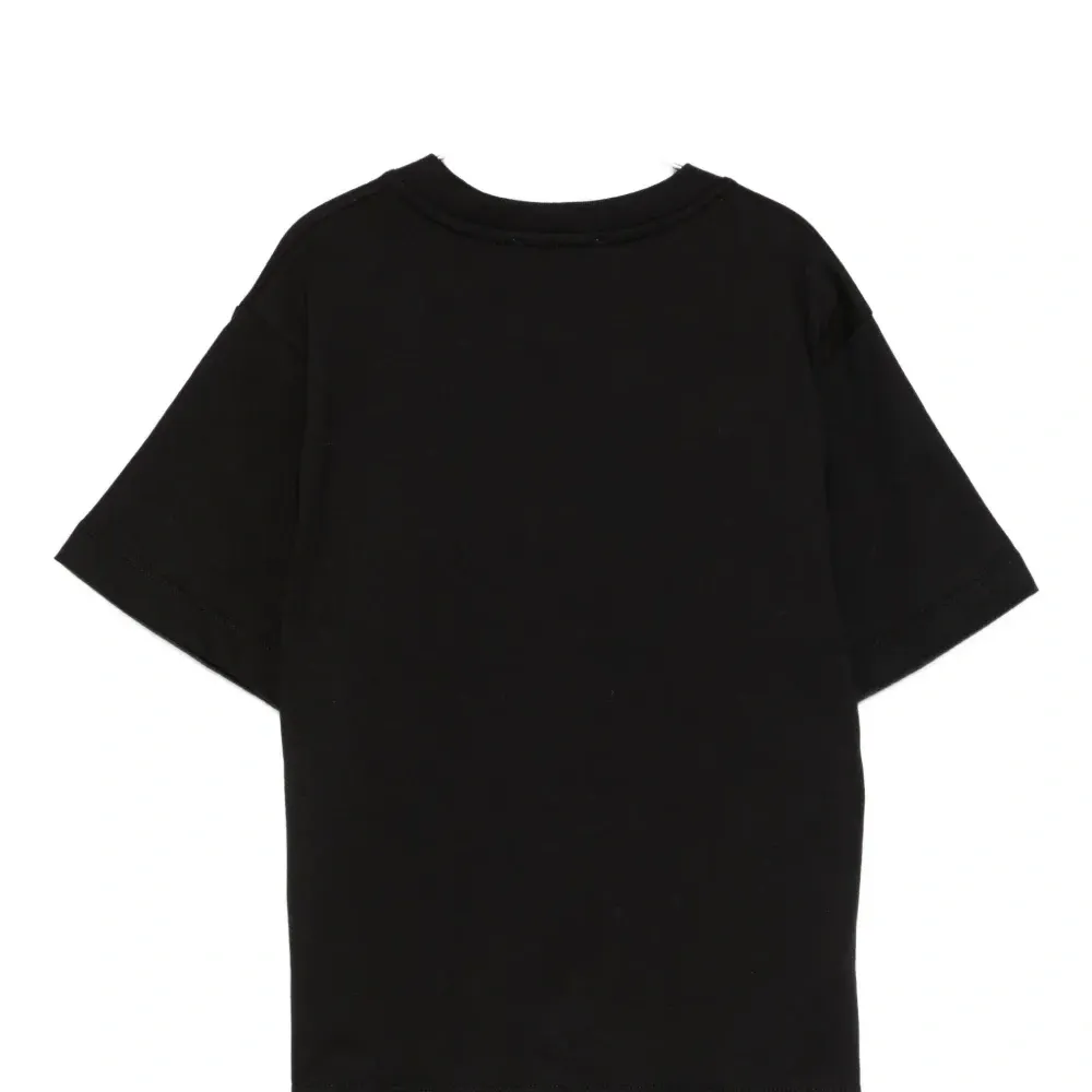 Футболка с вышитым логотипом