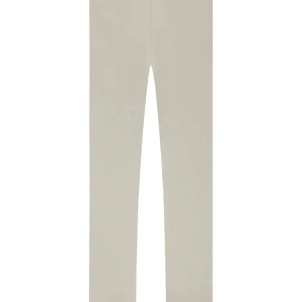 Спортивные брюки на эластичном поясе