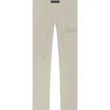 Спортивные брюки на эластичном поясе